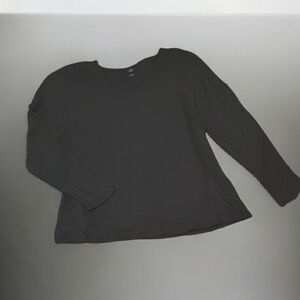 Women's Black V-Neck Long Sleeve Top By Emery Rose